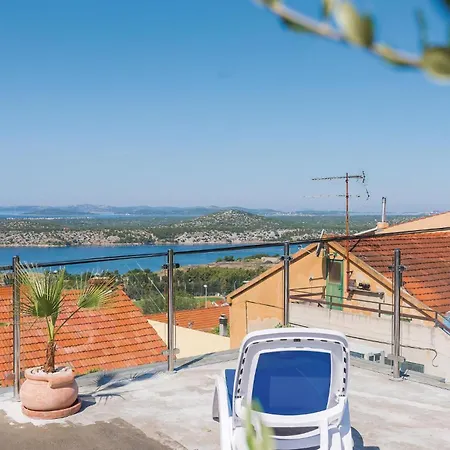 Apartment Gorgeous In With Sauna Sibenik
